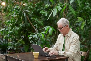 A Senior’s Guide to Starting a Retirement Business