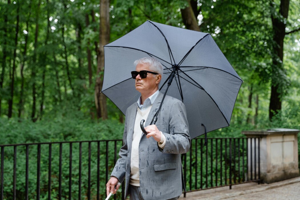 How to Cope with Blindness in Retirement