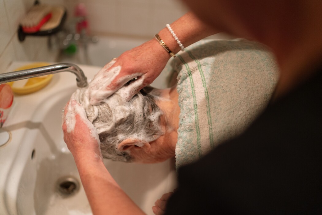 Gentle Scalp Care Habits Every Senior Should Know