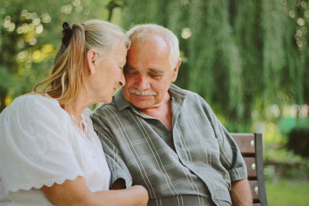 Supporting a Spouse with Dementia: Finding Strength Together