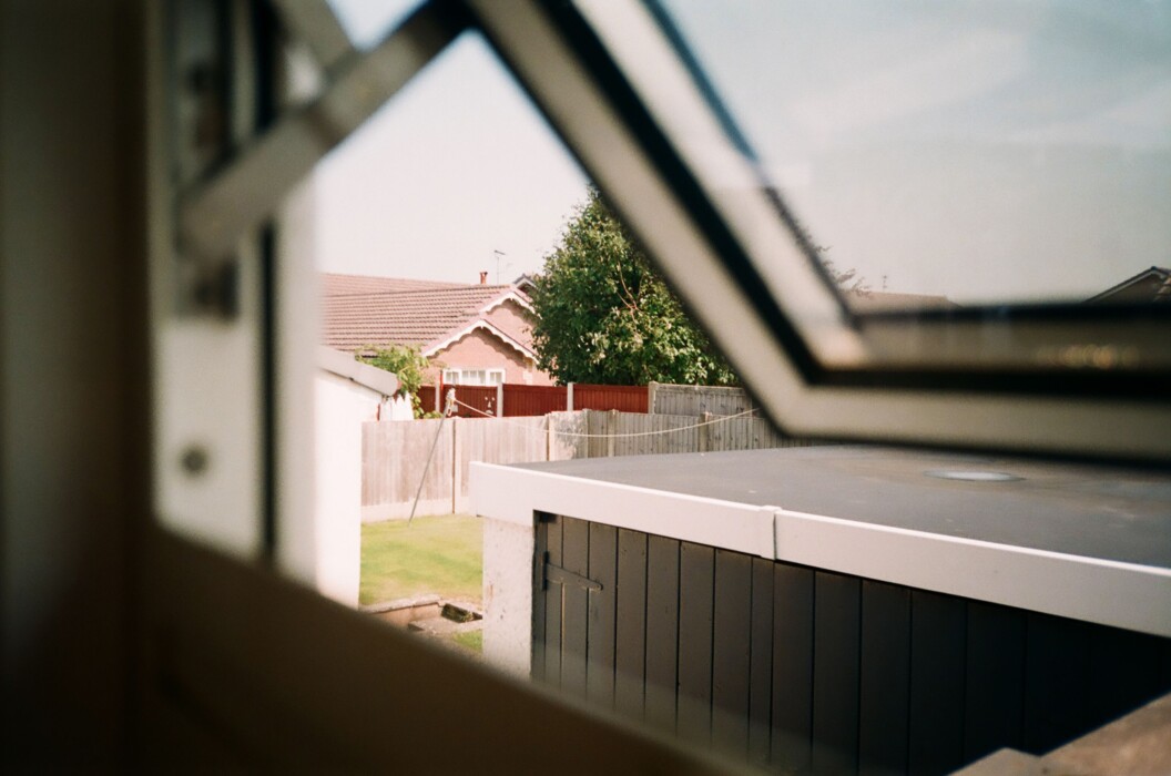 The Art of Knowing Your Neighbours