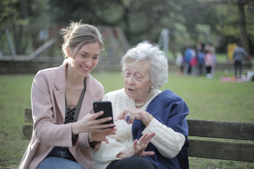 Asking Family for Tech Help Without Feeling Embarrassed
