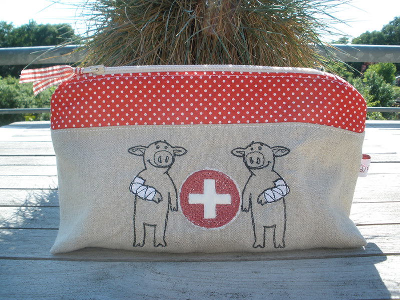 What to Keep in a Senior Emergency Kit