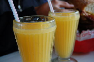 When to Choose Whole Fruit Instead of Juice