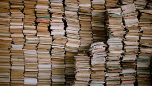 Hoarding Behaviour Can Emerge Later in Life