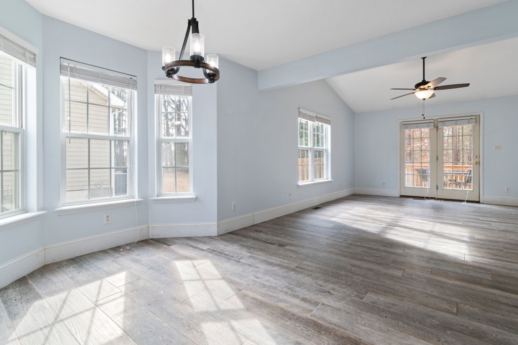 Calming Colours for a Peaceful Living Room