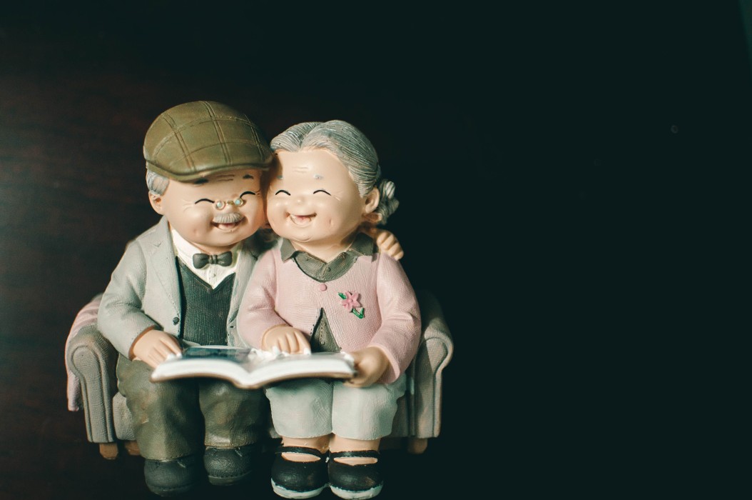 Communication Habits That Keep Older Couples Close