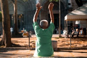 Simple Daily Habits That Keep You Fresh and Healthy at Any Age