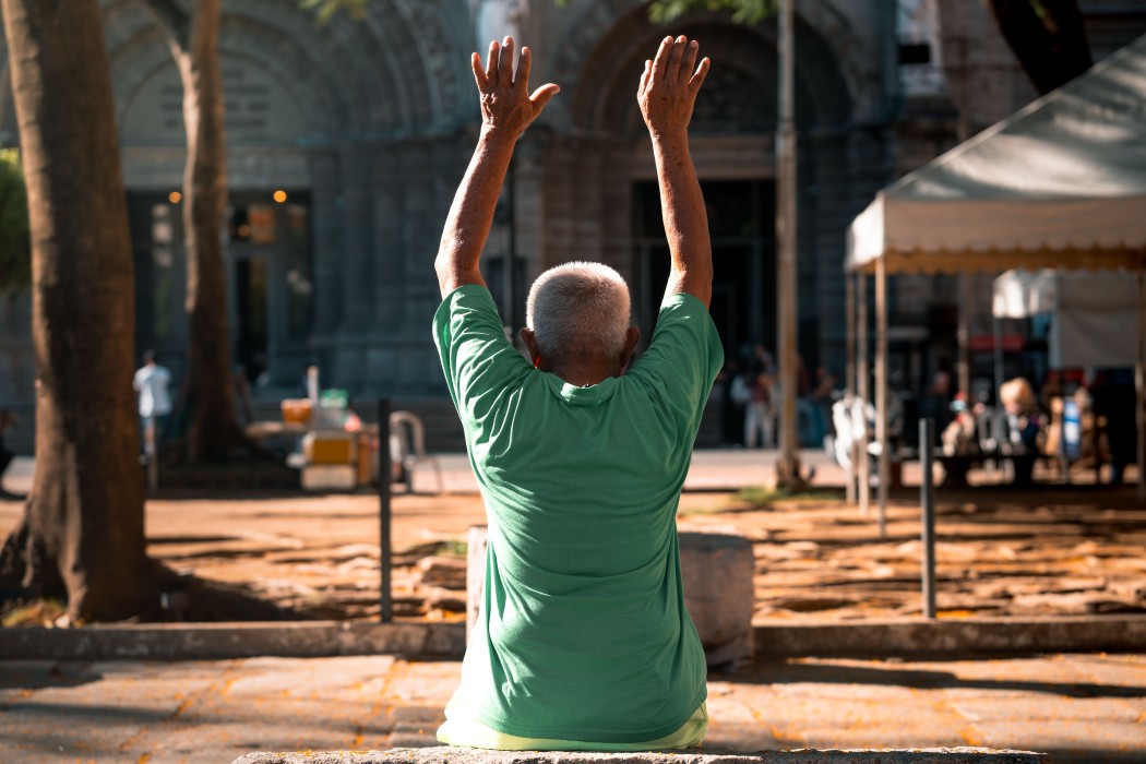Simple Daily Habits That Keep You Fresh and Healthy at Any Age
