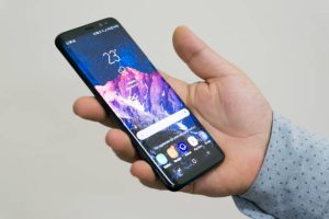 Sort Out Your Phone Plan Before You Fly