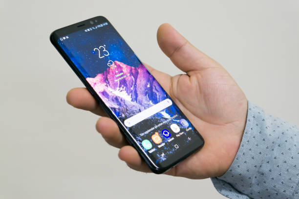 Sort Out Your Phone Plan Before You Fly